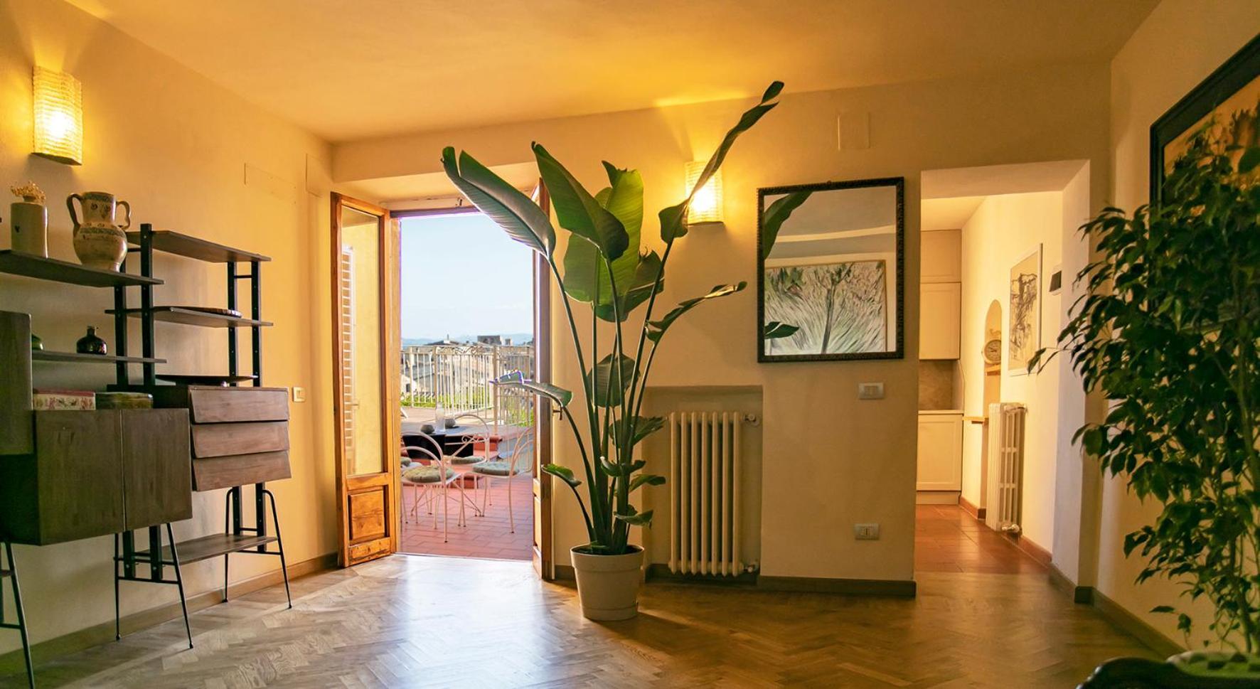 Appartamento Le Palme Con Terrazze In Centro 圣吉米纳诺 外观 照片