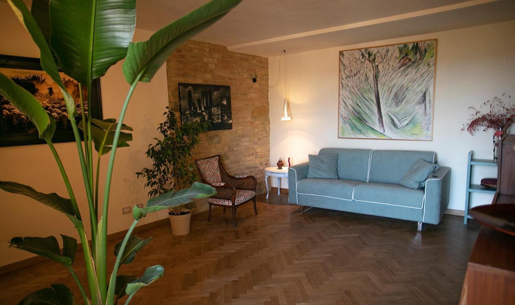 Appartamento Le Palme Con Terrazze In Centro 圣吉米纳诺 外观 照片